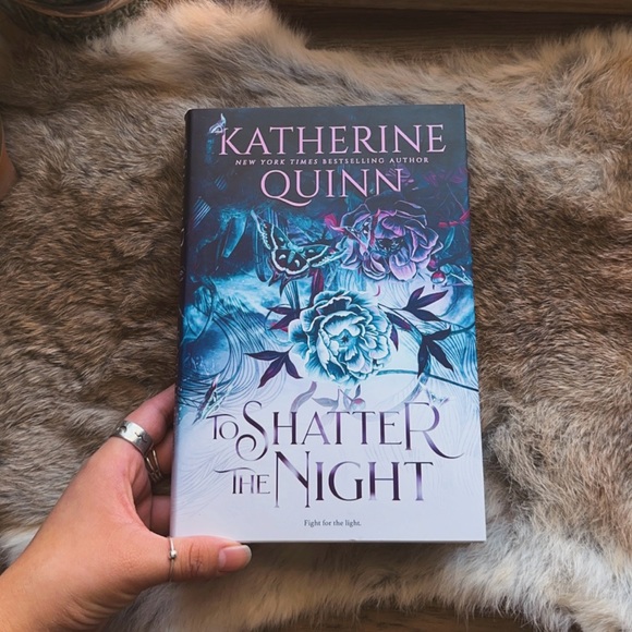 🦇𝚃𝚘 𝚂𝚑𝚊𝚝𝚝𝚎𝚛 𝚃𝚑𝚎 𝙽𝚒𝚐𝚑𝚝🦇 - Picture 3 of 8